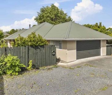 FAMILY Home in Mosgiel - Photo 2