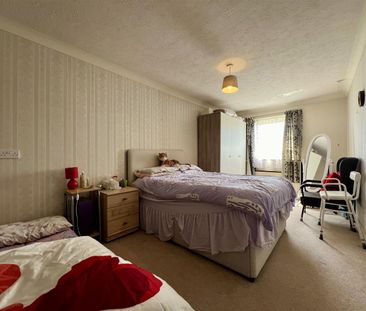 Terminus Road, Bexhill-on-Sea, TN39 3LL - Photo 5