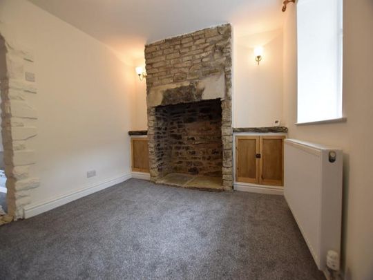 2 Bedroom End Terrace To Let - Photo 1