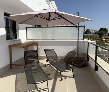 Middle Floor Apartment in Estepona - Photo 5