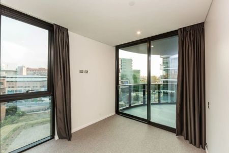 Luxury Sky Home with Panoramic River and City Views – Oxley + Stirling Residences - Photo 2