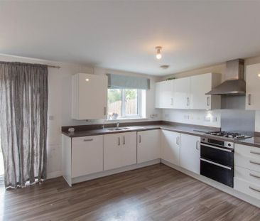 4 bedroom terraced house to rent - Photo 4
