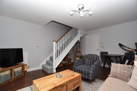 2 bedroom terraced house to rent - Photo 5