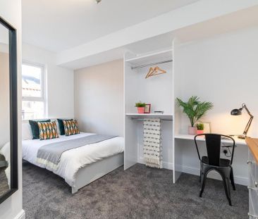 6 bedroom house to rent - Photo 2