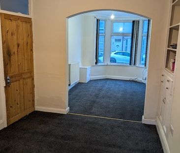 2 Bed Terraced House, Brairdale Road, CH42 - Photo 2