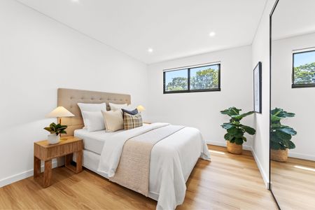 Where Coastal Calm Meets Contemporary Luxury - Photo 2