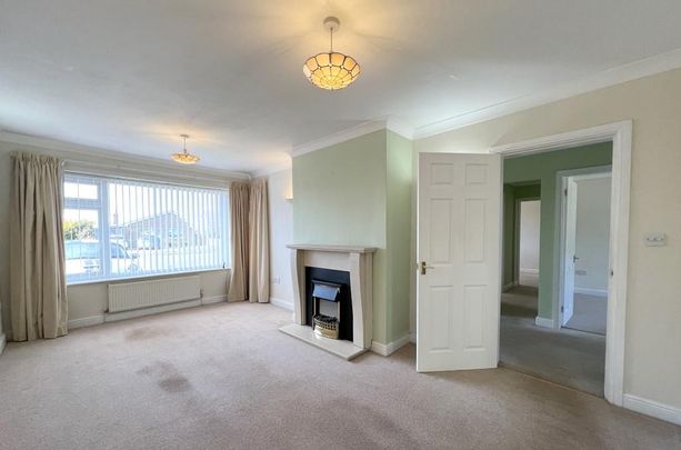 3 bedroom detached bungalow to rent - Photo 1