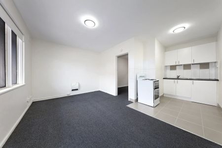 Unit 4/20 Loch Avenue, St Kilda East. - Photo 3