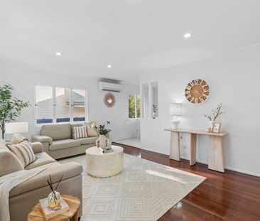 Classic Charm & Generous Space in Acacia Ridge - Photo 2