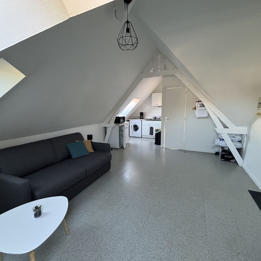 STUDIO MEUBLÉ - QUARTIER SAINT PIERRE - Photo 1