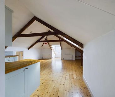 3 bedroom apartment to rent - Photo 1