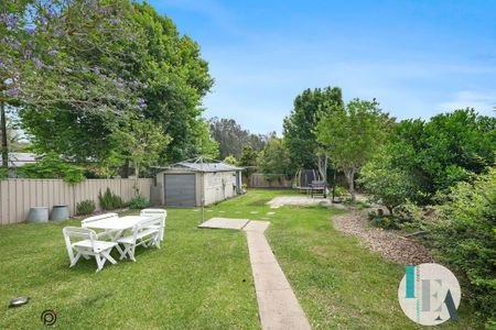 Beautifully Renovated and Full of Charm; Your New Home Awaits! - Photo 5