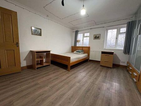 Somerset Way, Iver, SL0 - Photo 4