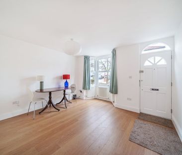 2 bedroom terraced house to rent - Photo 1