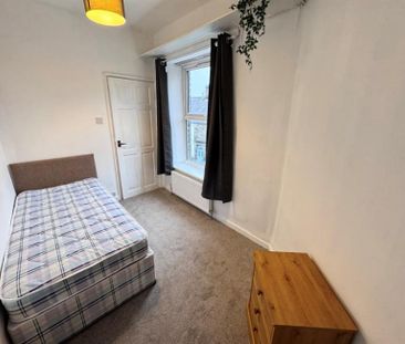 2 Bedroom Apartment To Let - Photo 5