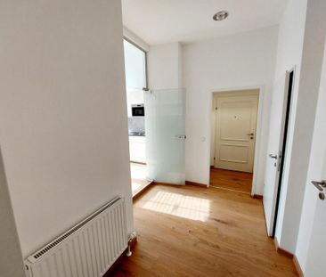 Schöne ruhige Wohnung direkt im Zentrum von Linz! - Photo 2