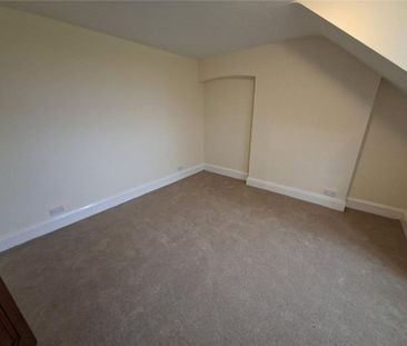 3 bedroom detached house to rent - Photo 5