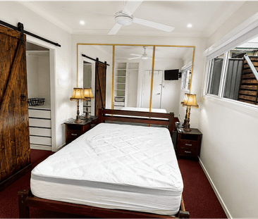 Furnished 1 Bedroom 1 Bathroom Residence - Photo 3