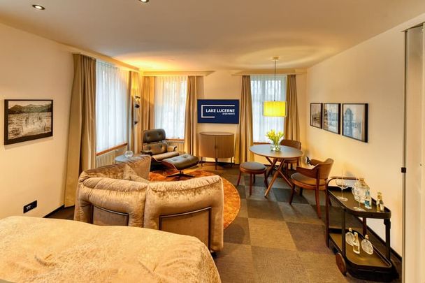 "Exkl. möbliertes Apartment in der Villa Felsenau in Hergiswil am See" - Photo 1