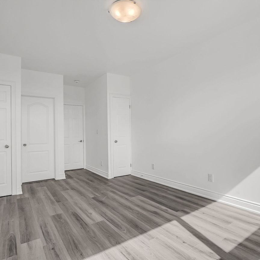 For Lease - 2820 Danforth Avenue Unit# 302, Toronto, Ontario - Photo 1