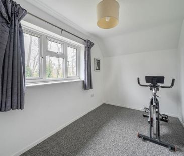 2 bedroom maisonette to rent - Photo 1