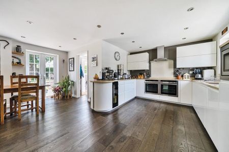 5 bedroom detached house to rent - Photo 5