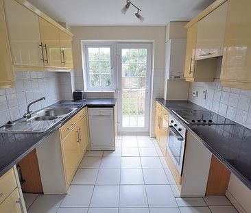 3 bedroom terraced house to rent - Photo 6