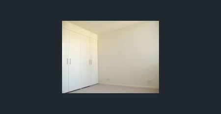 NEARLY NEW LUXURIOUS TWO BEDROOM APARTMENT | MACQUARIE CENTRAL - Photo 3