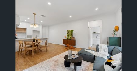 Stylish, Modern & Cozy - Photo 2
