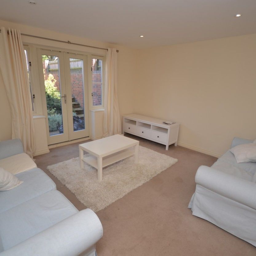 3 bed Semi-Detached House for Rent - Photo 1