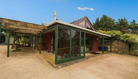 Serene country homestead - Photo 5