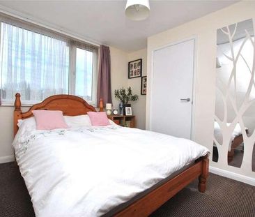 Frimley High Street, Frimley, Camberley, Surrey, GU16 - Photo 5