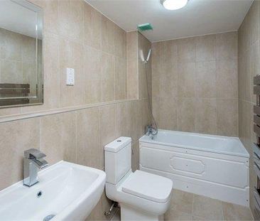 (4th Floor Flat) Charter House, High Road Ilford, IG1 - Photo 4