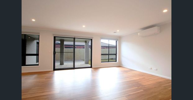 Stunning brand new home - Photo 1