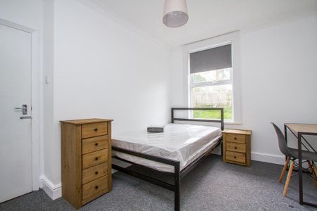 4 bedroom house to rent - Photo 2