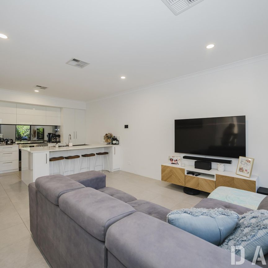 1A Raff Place, Padbury WA 6025 - House For Rent - $750 | Domain - Photo 1