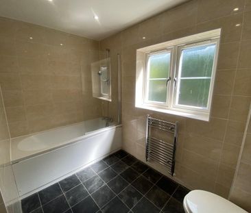 2 bedroom end of terrace house to rent - Photo 6