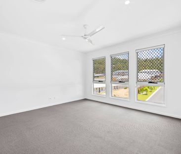 21 Mundaring Way, Spring Mountain - Photo 2