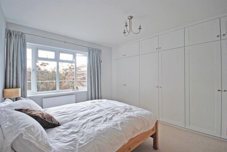 Walpole Court Hampton Road, TWICKENHAM - 1 bedroomProperty for lettings - Chasebuchanan - Photo 3