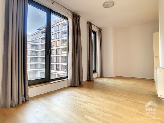 SCHUMAN - PRACHTIGE FLAT MET 2 SLAAPKAMERS + TERRAS - Foto 1