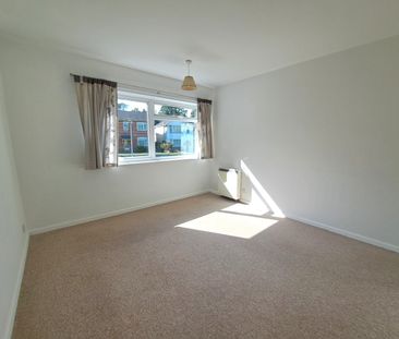 Guest Avenue, Poole, - Photo 2