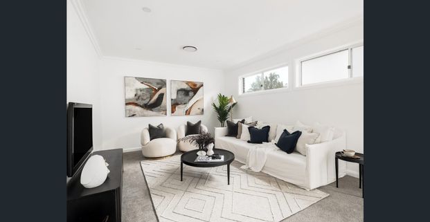 Superbly designed - as new family home - Photo 1