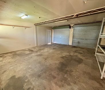 4 BEDROOM HOUSE - HILLVUE LOCATION - Photo 2