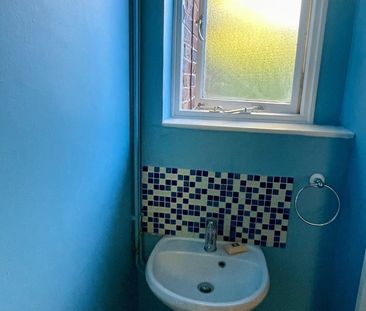 Room in a Shared House, Little Bornes, SE21 - Photo 1