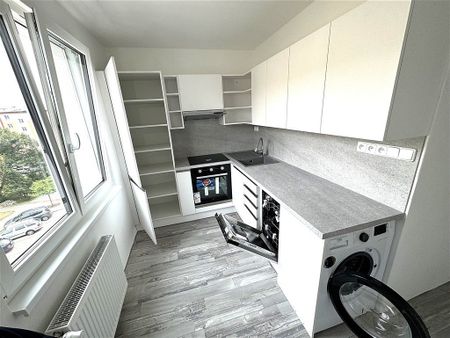 Pronájem bytu 2+1 56 m² - Photo 2