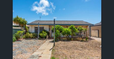 Prime coastal location - Photo 5