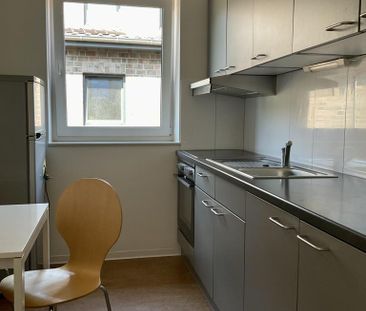 Zimmer in 3-er Wohngemeinschaft in absoluter Uni-Nähe für Schüler, ... - Photo 2