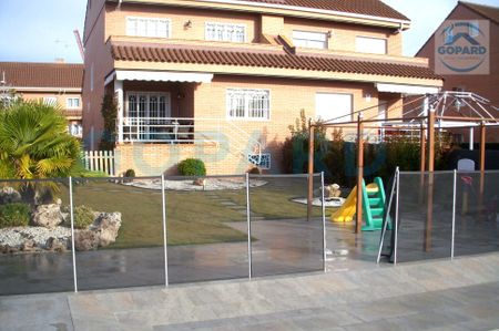 Casa adosada de alquiler en Villanueva de la Cañada ciudad - Photo 2