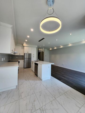 For Lease - 97 Schmeltzer Crescent, Richmond Hill, Ontario - Photo 4