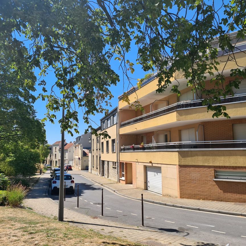 Reims Appartement à louer Reims - Photo 1